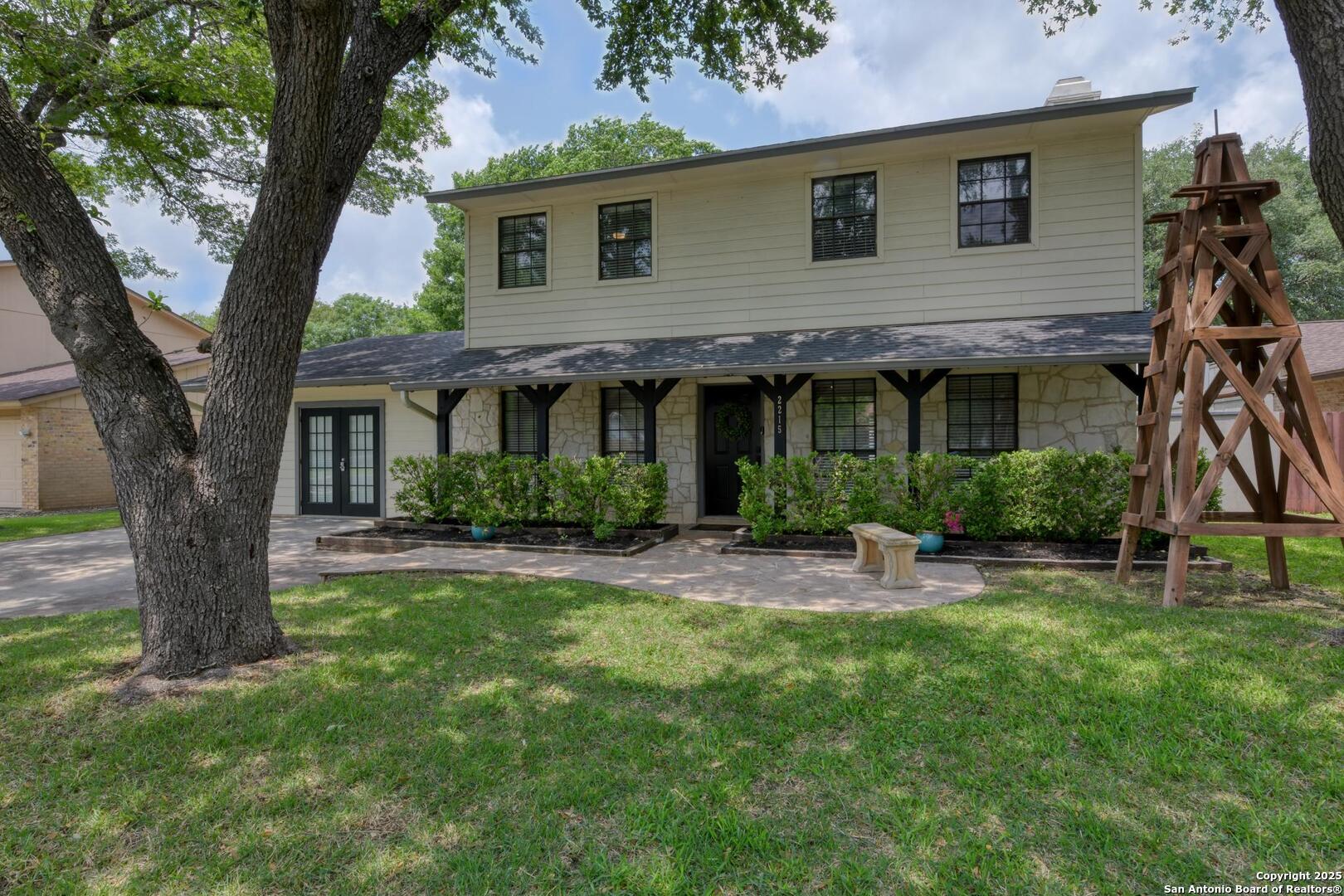 2215 Shady Rock Circle