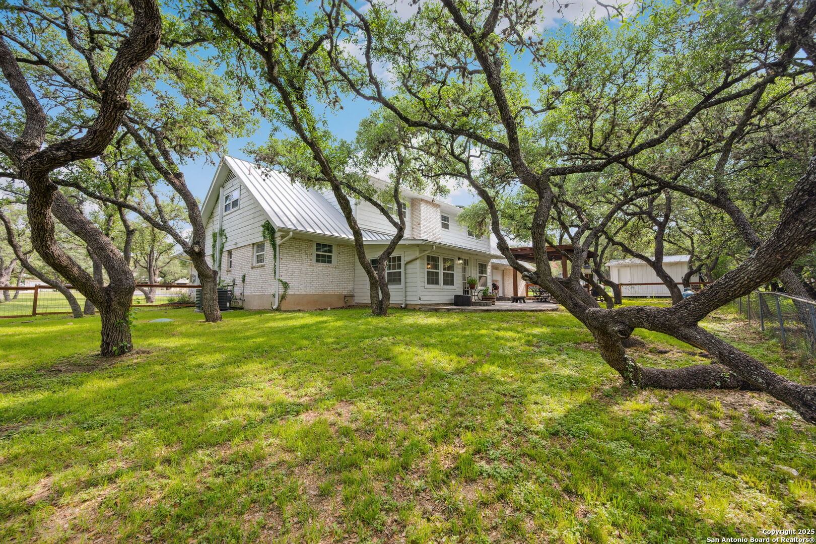 7904 N Verde