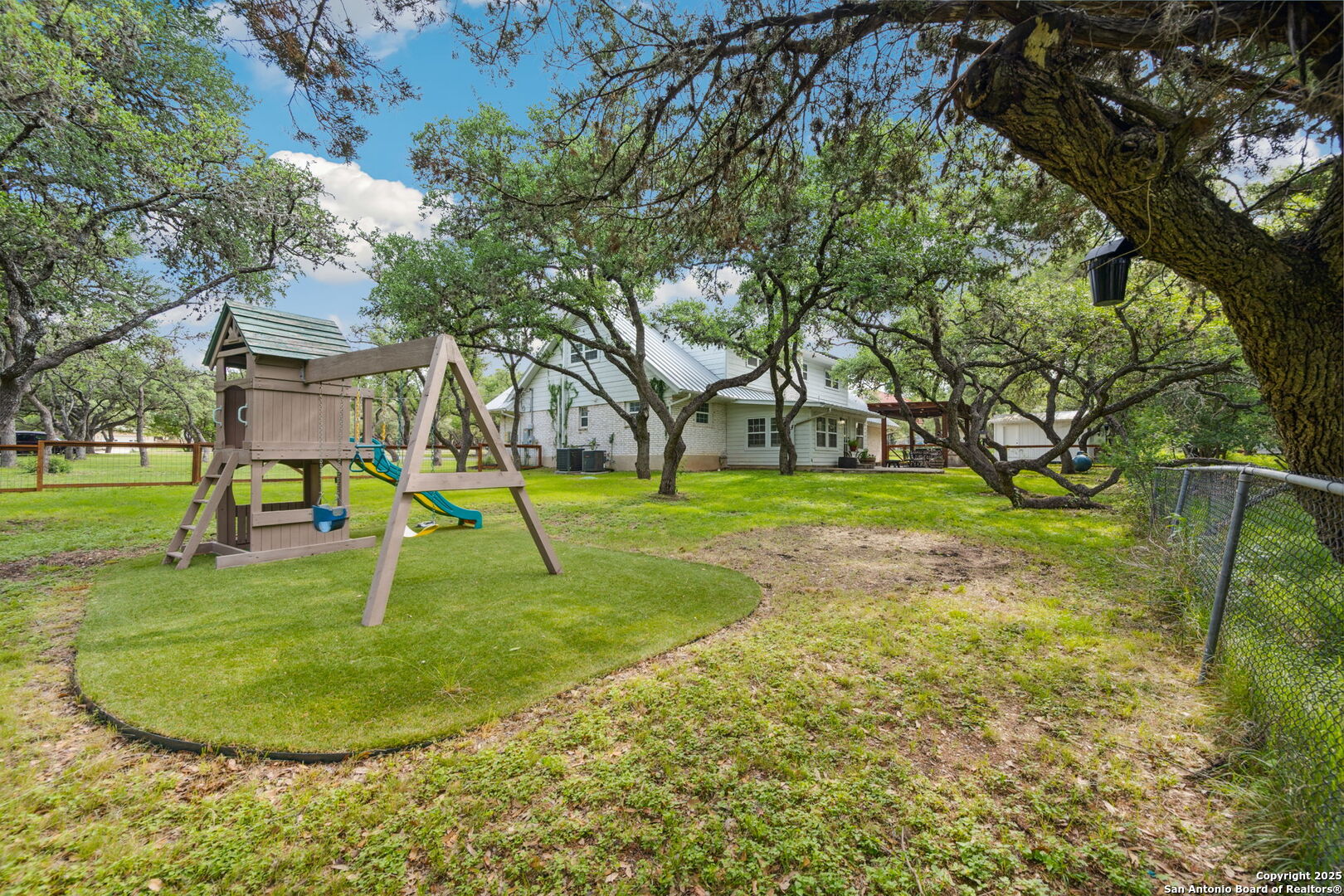 7904 N Verde