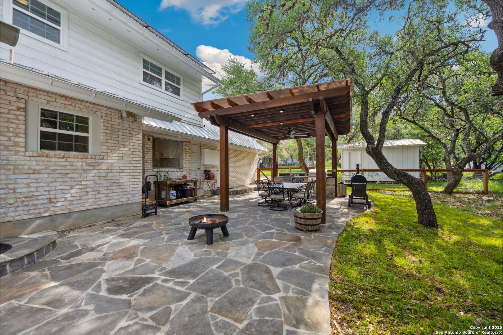 7904 N Verde
