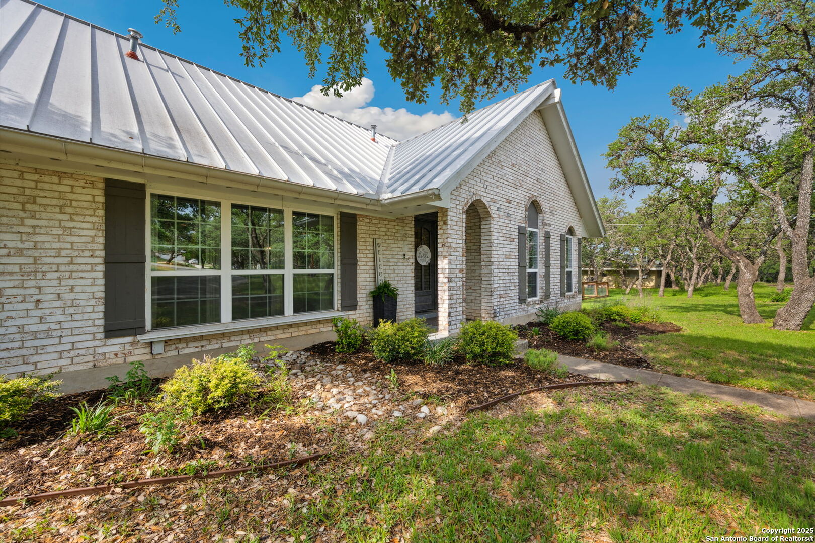 7904 N Verde