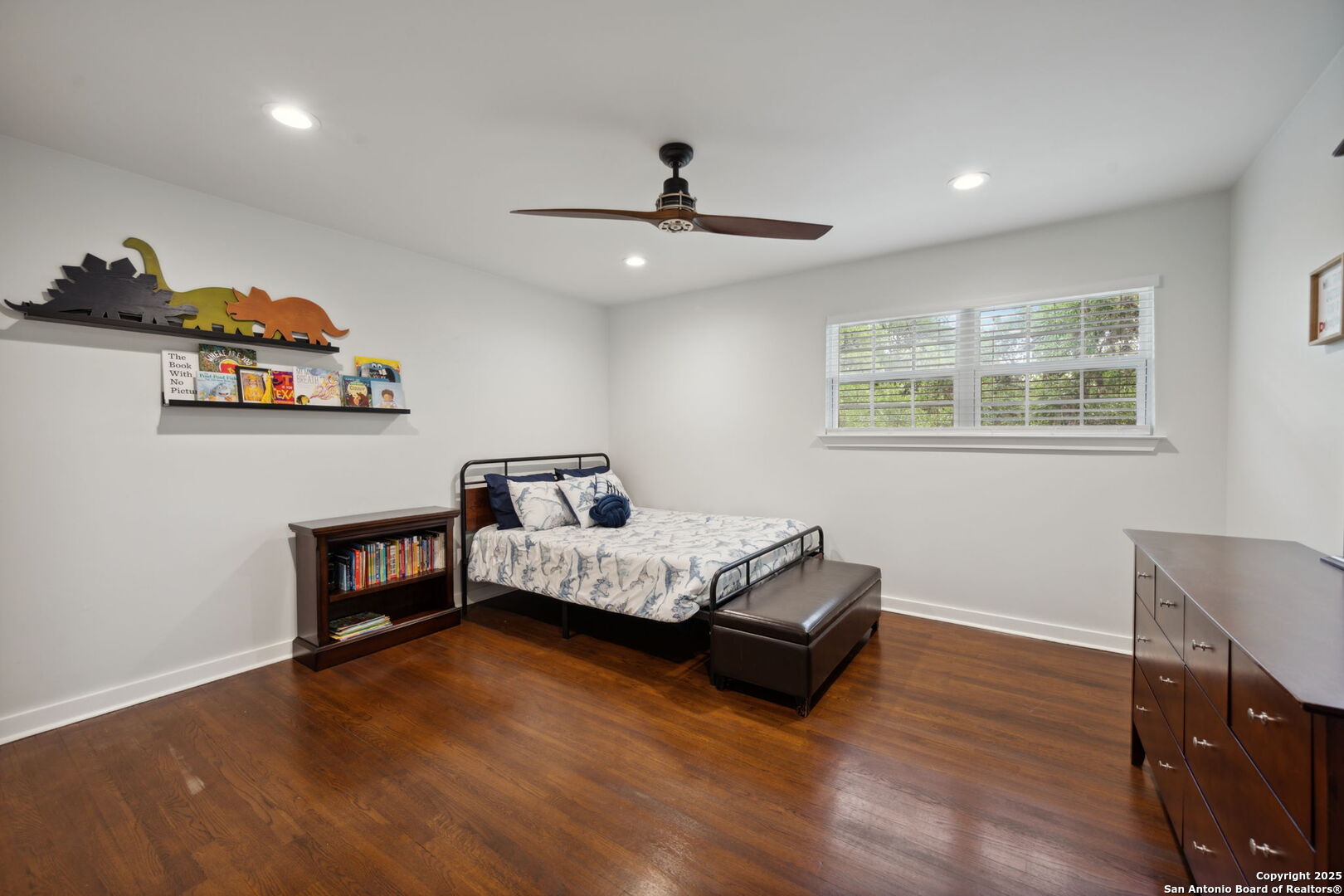 7904 N Verde