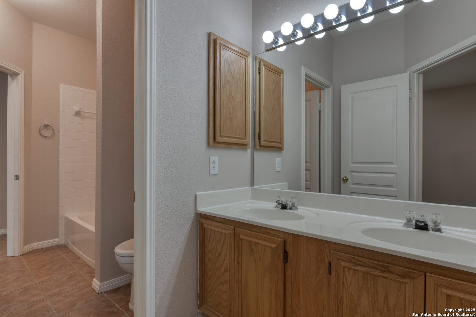 9426 Keegans Woods