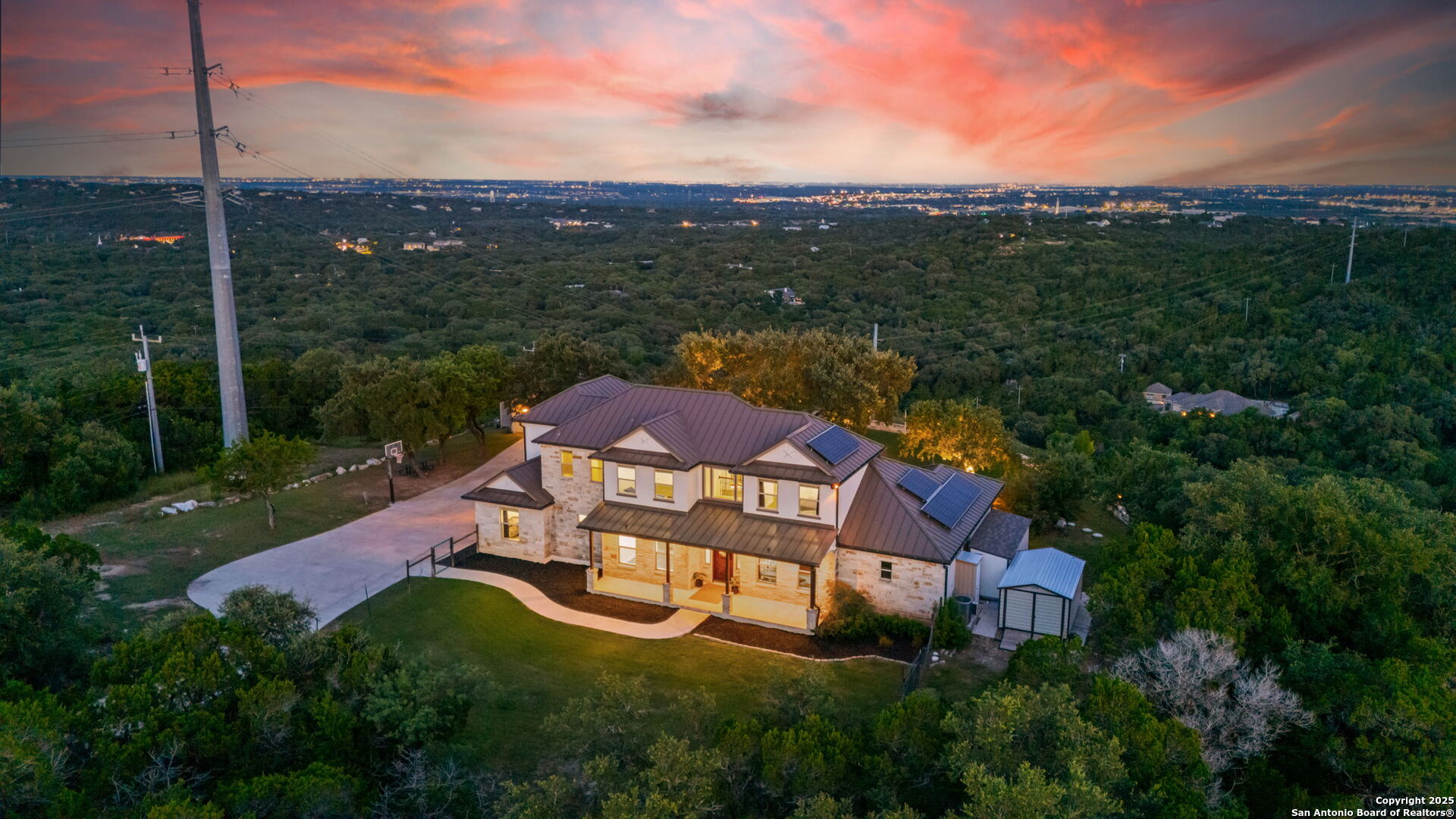 15311 Escarpment Oak