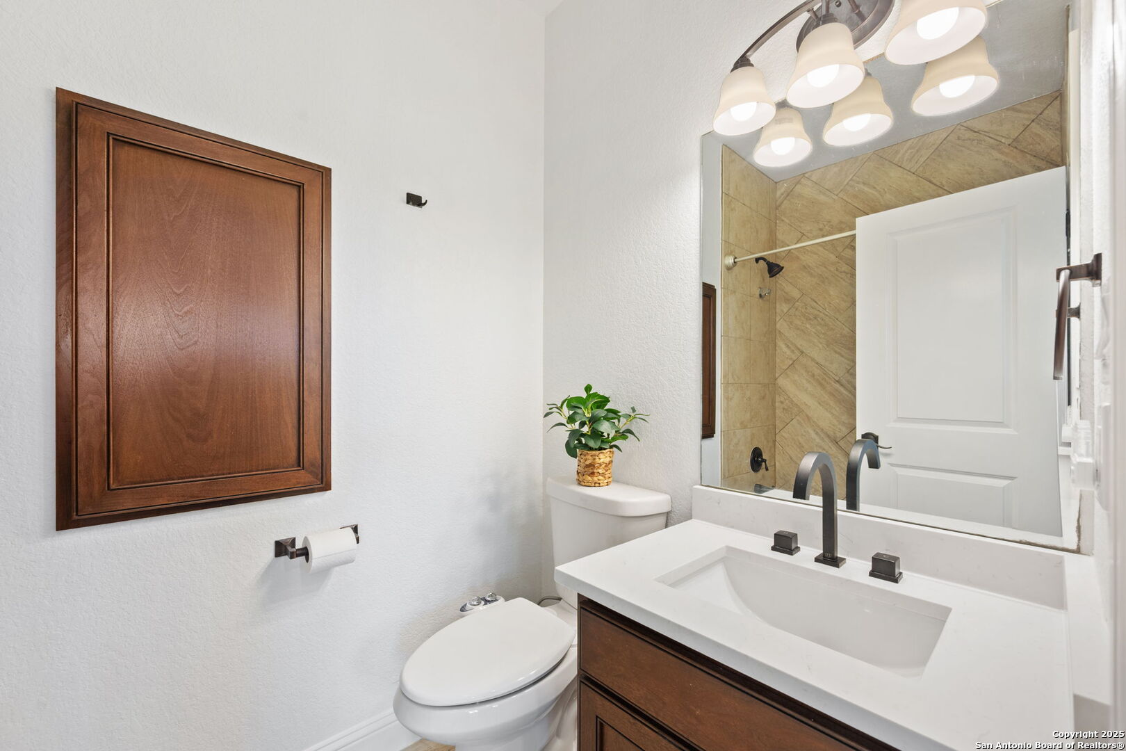 15311 Escarpment Oak
