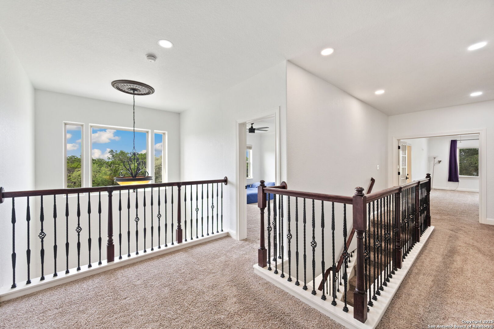 15311 Escarpment Oak