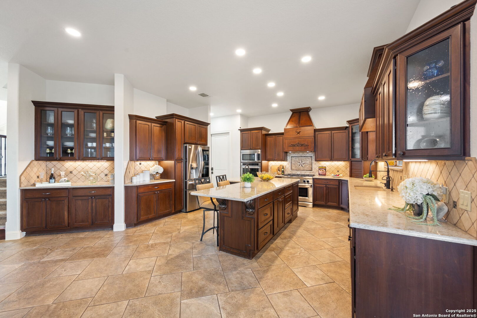 15311 Escarpment Oak