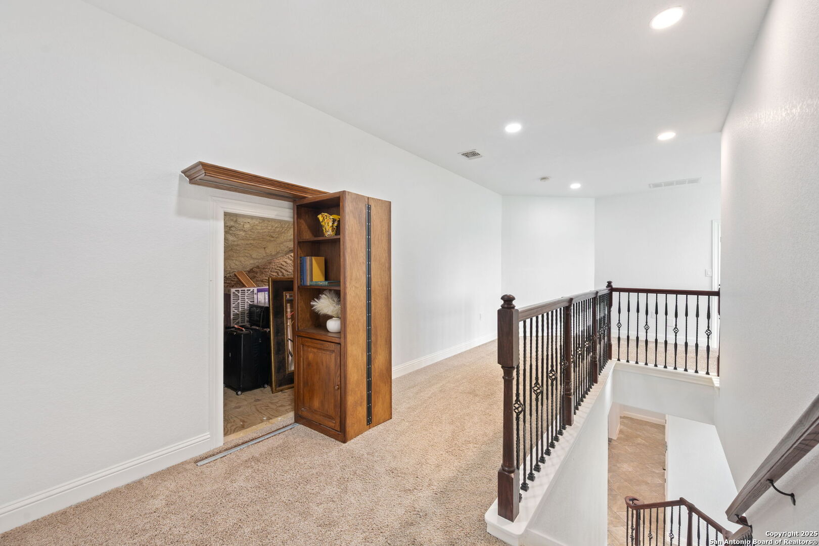 15311 Escarpment Oak