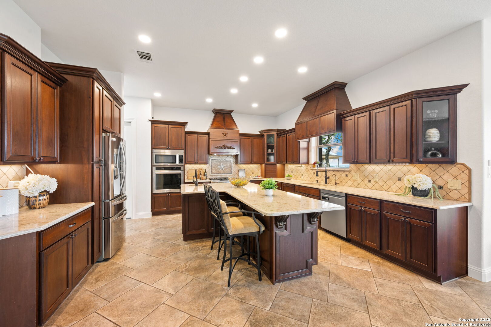 15311 Escarpment Oak