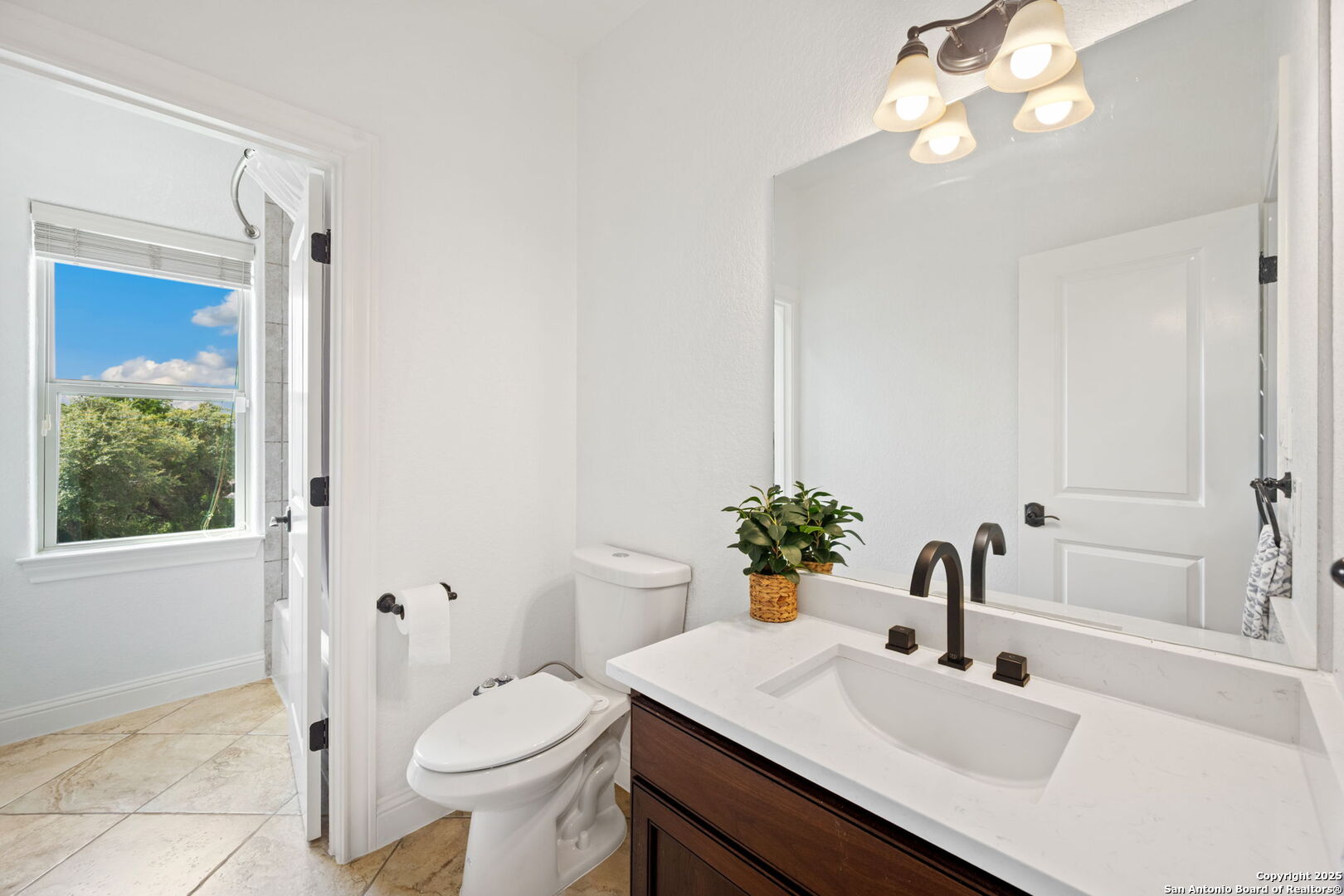 15311 Escarpment Oak