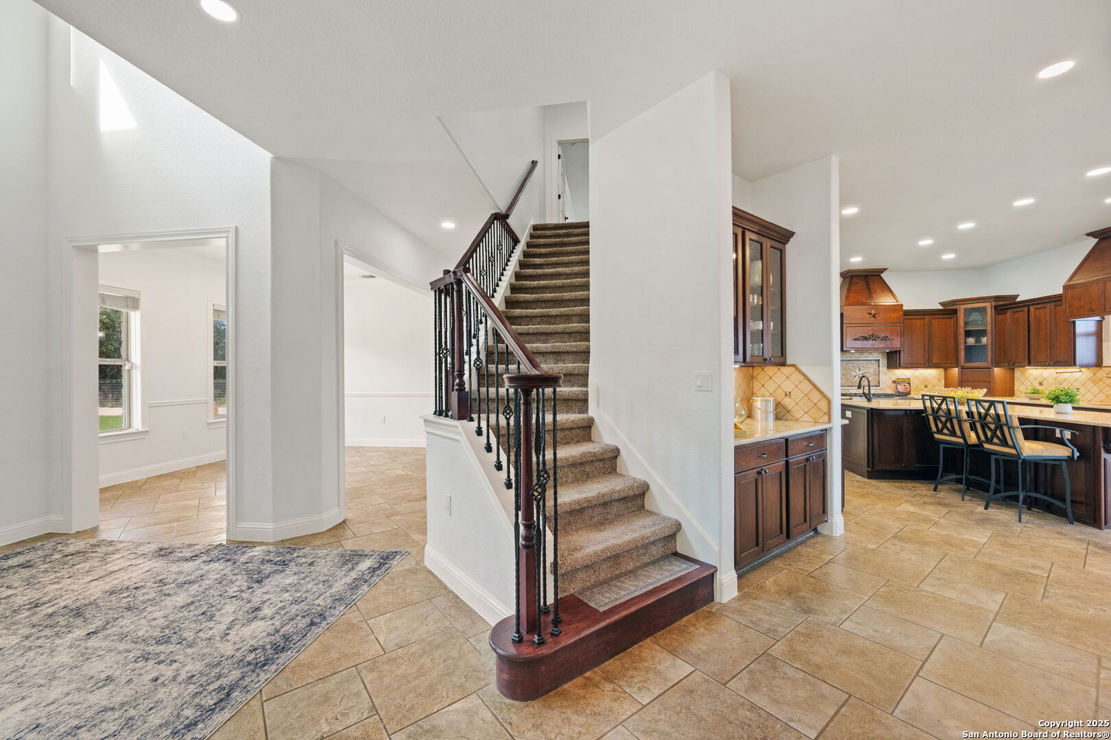 15311 Escarpment Oak