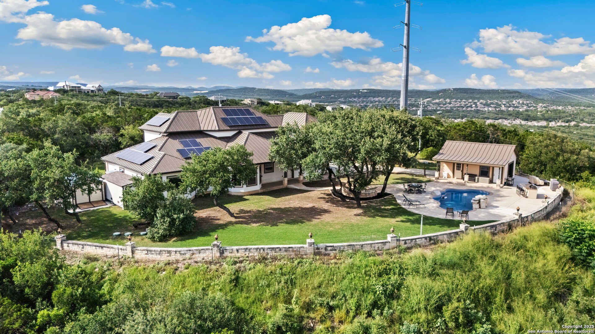 15311 Escarpment Oak