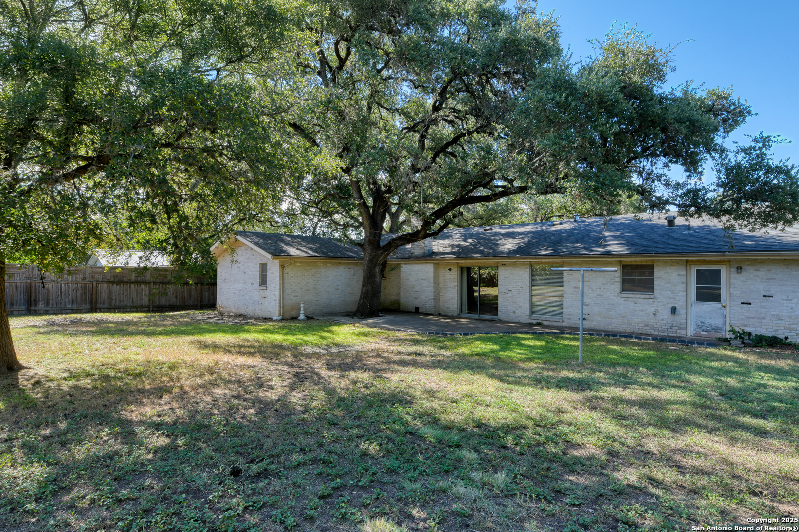 1115 Haltown Dr