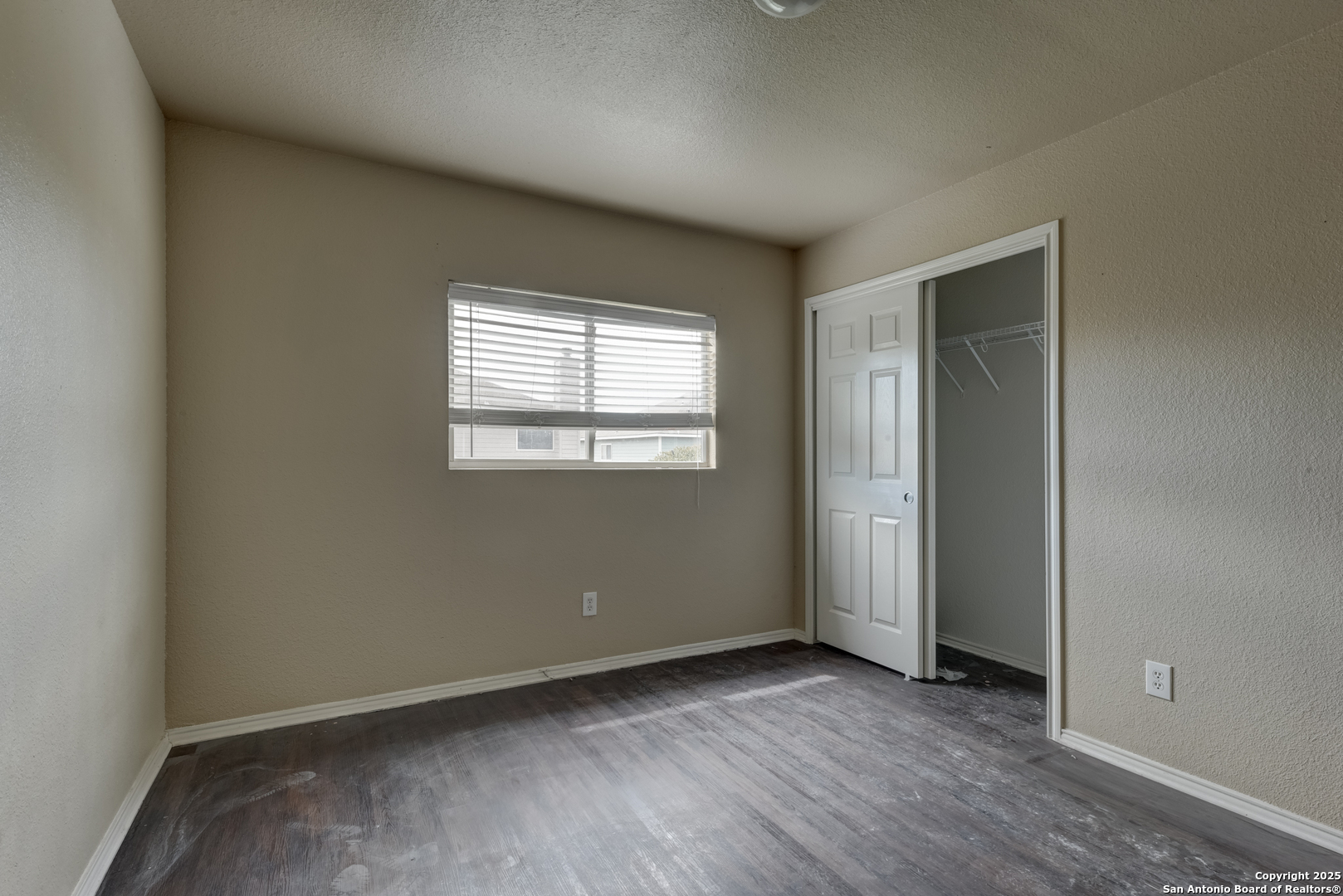 24615 Corral Gables