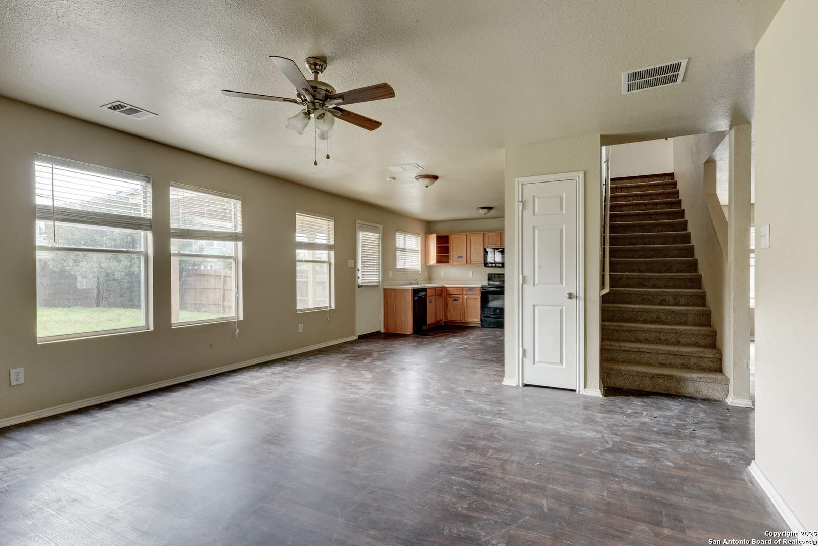 24615 Corral Gables