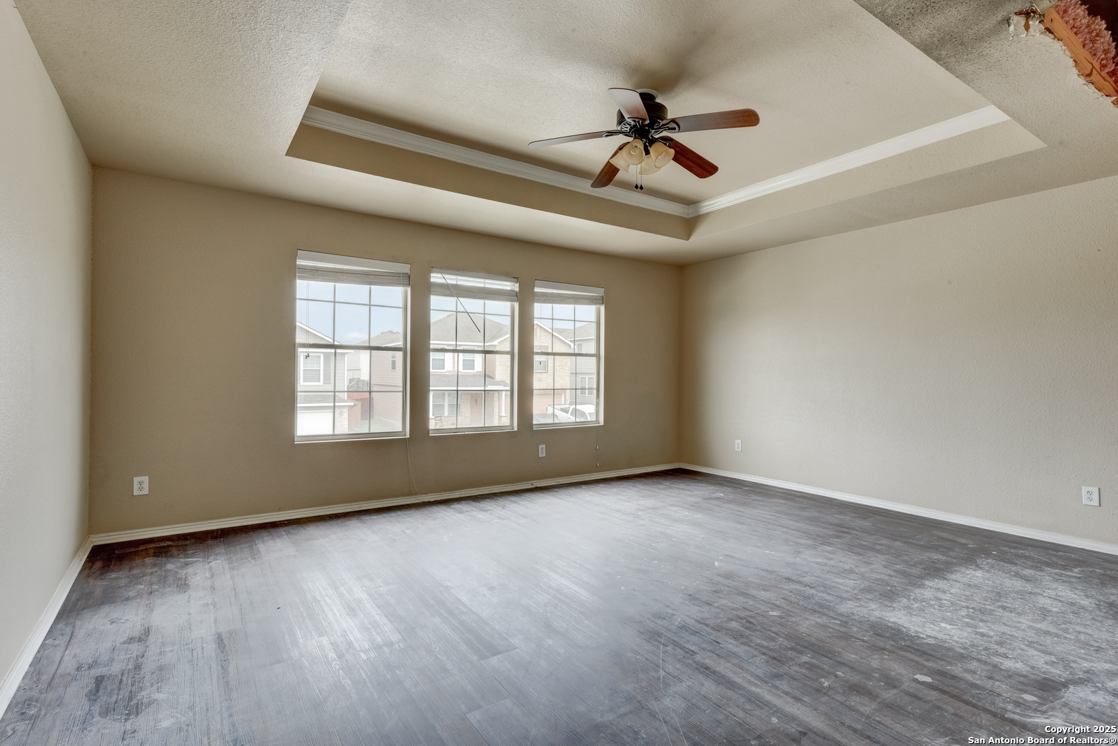 24615 Corral Gables