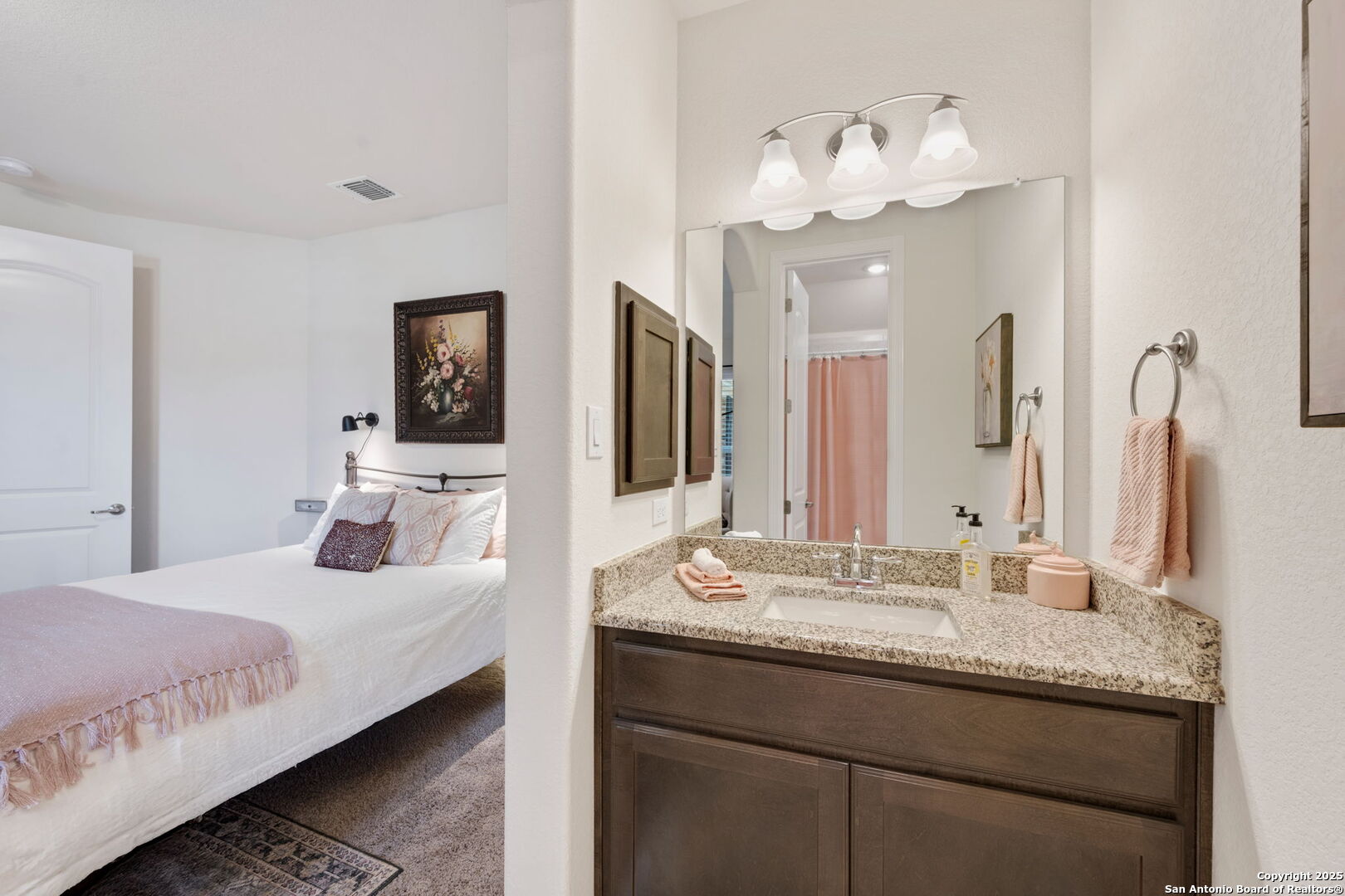 208 Roundtop Hill