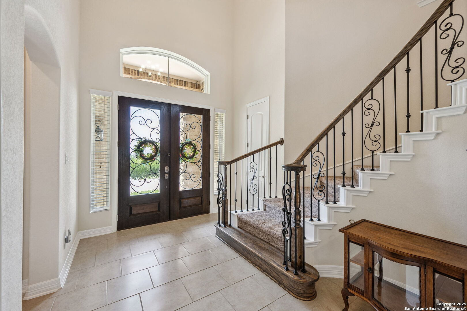 208 Roundtop Hill