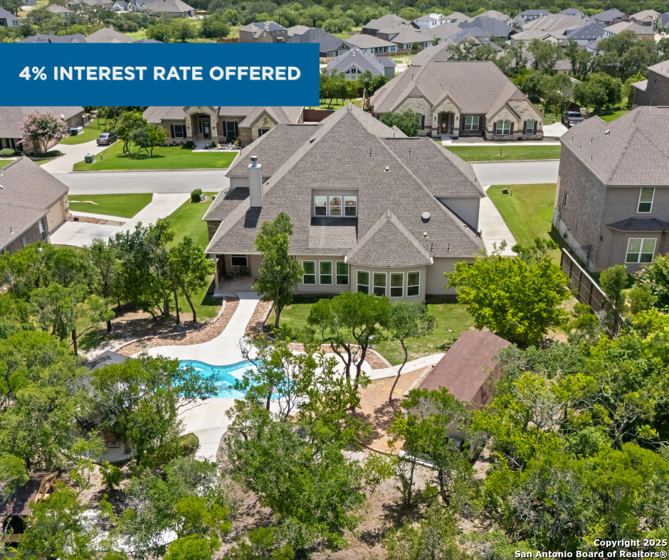 208 Roundtop Hill