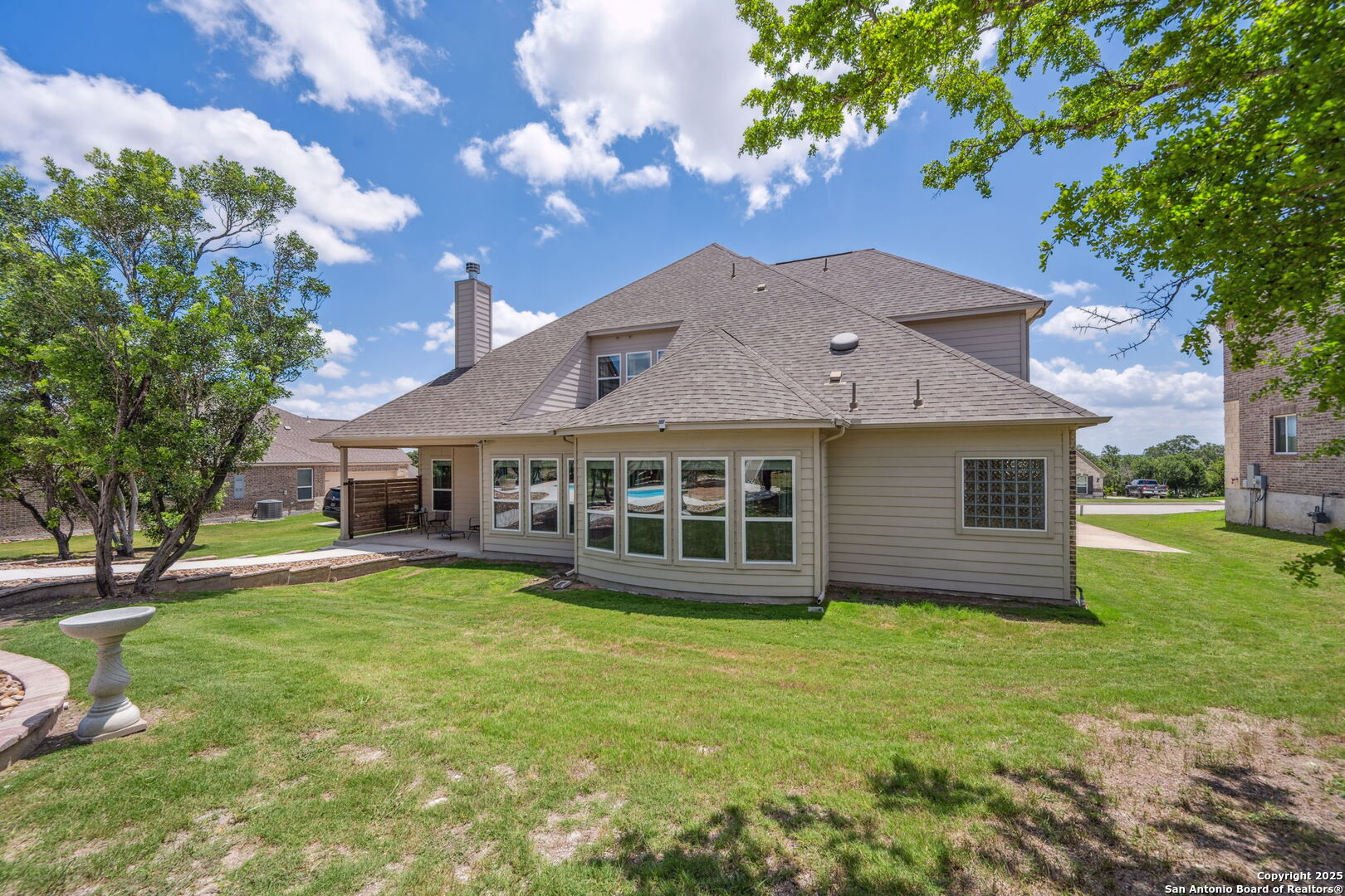 208 Roundtop Hill