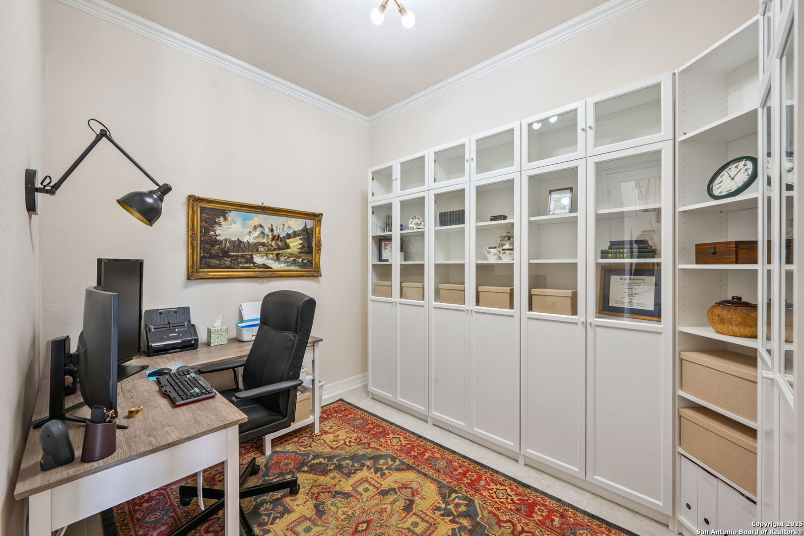 208 Roundtop Hill
