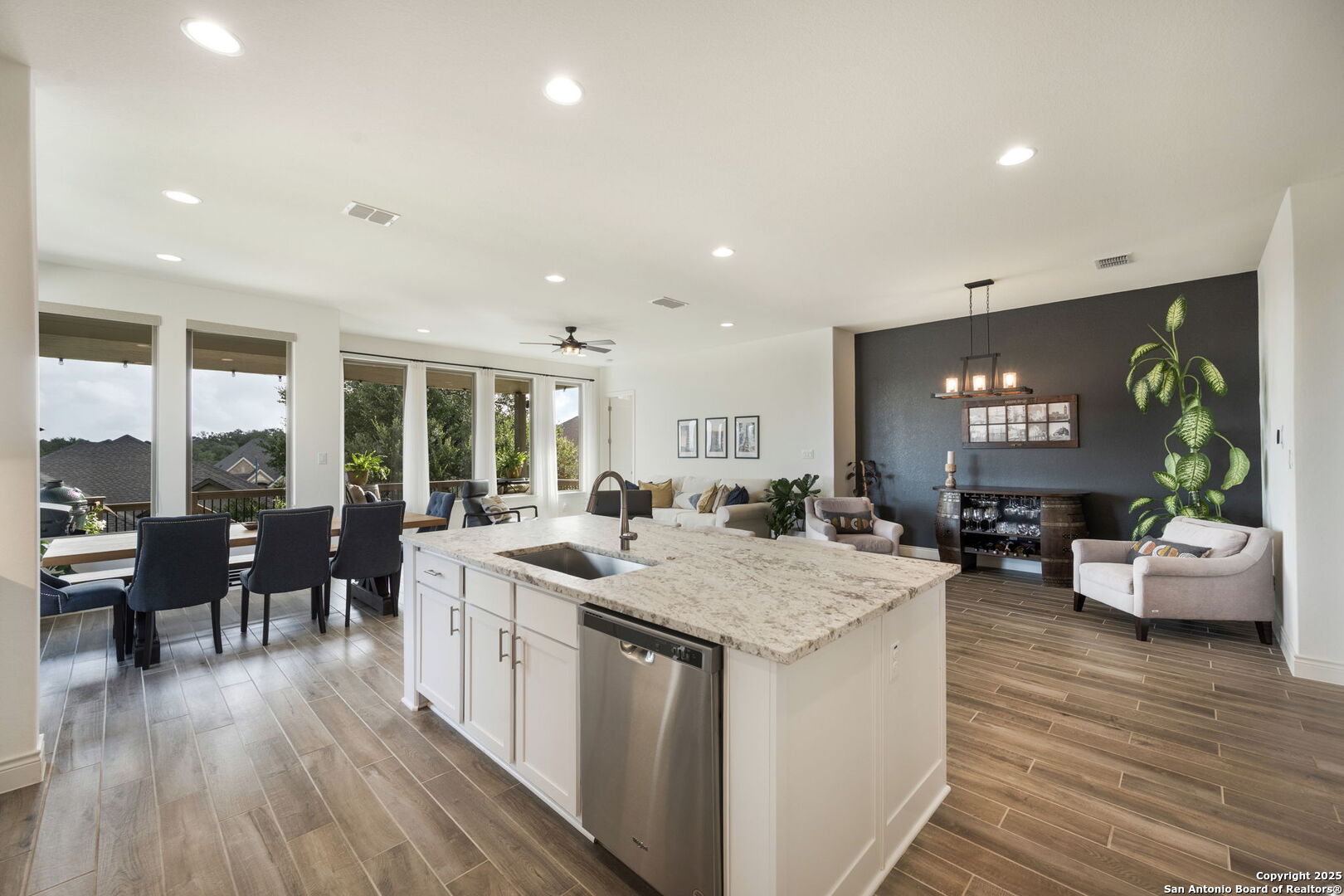 1159 Cadogan Squire