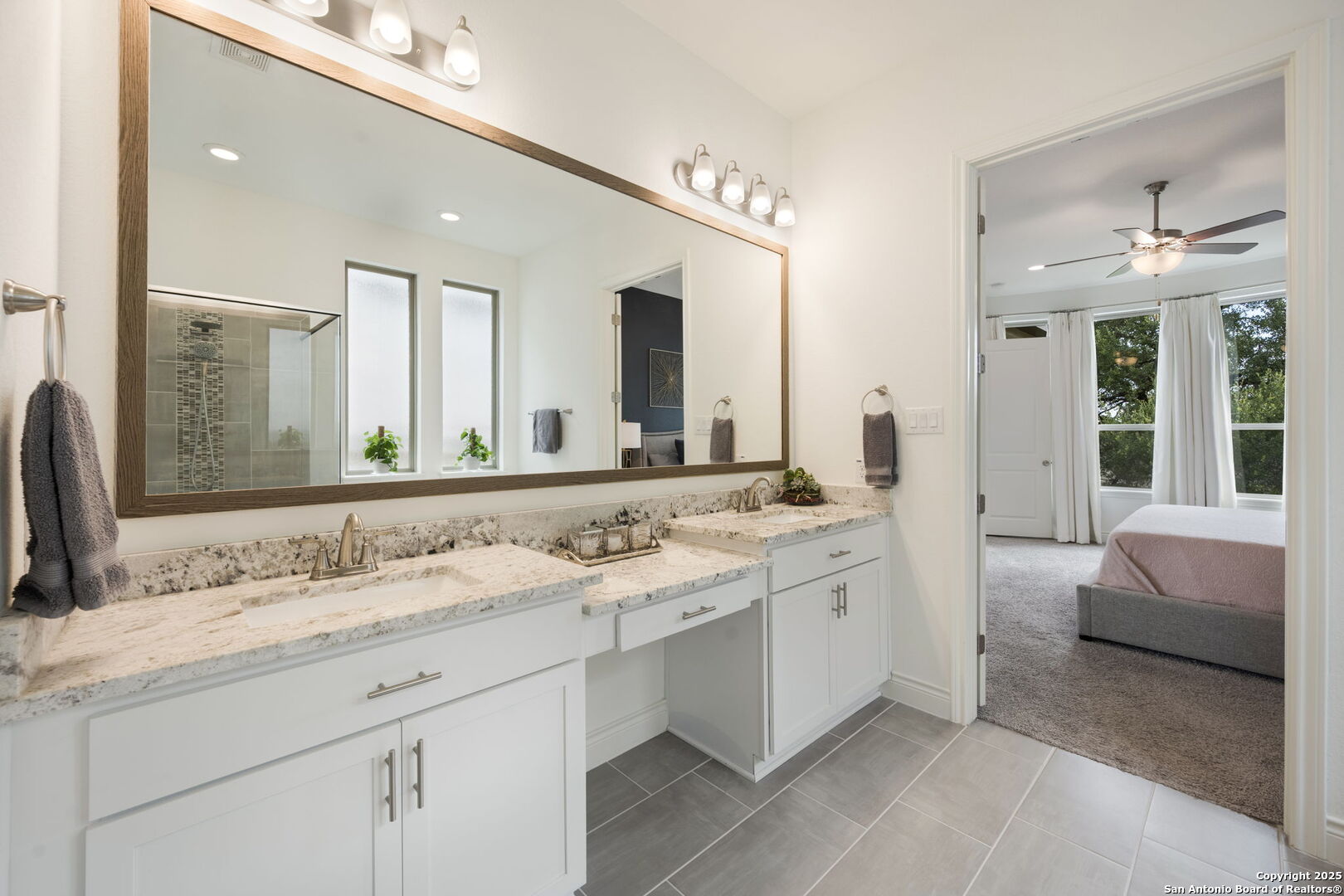 1159 Cadogan Squire