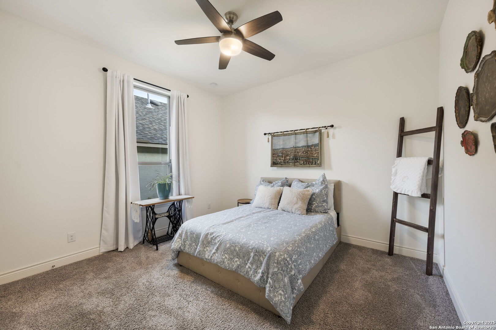 1159 Cadogan Squire