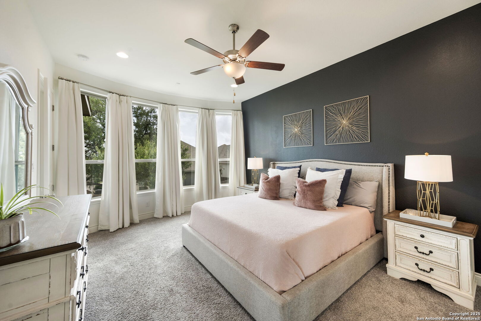 1159 Cadogan Squire