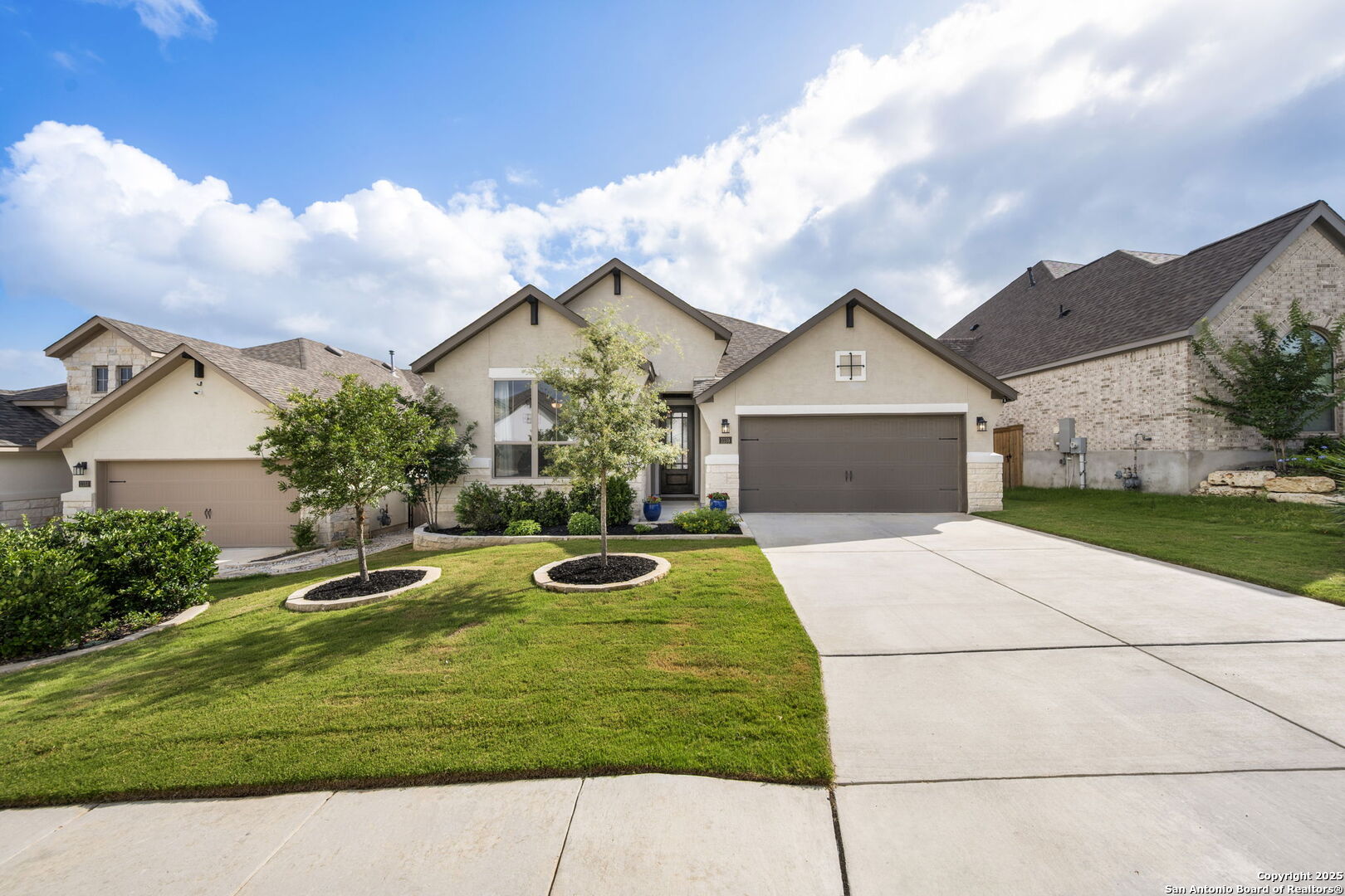 1159 Cadogan Squire