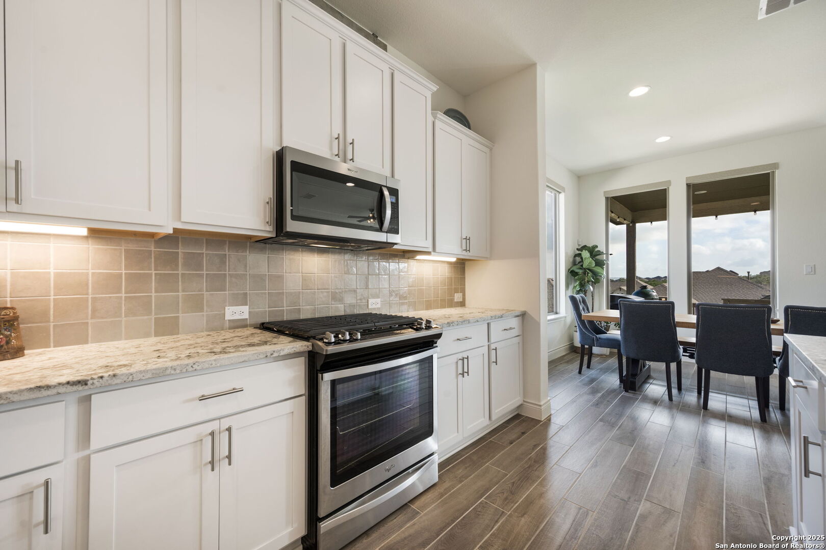 1159 Cadogan Squire