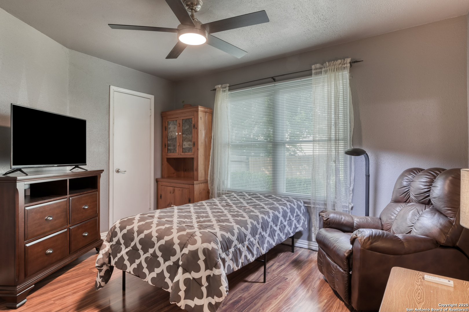 15211 Eagle Run