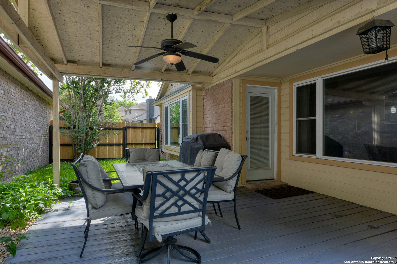 15211 Eagle Run