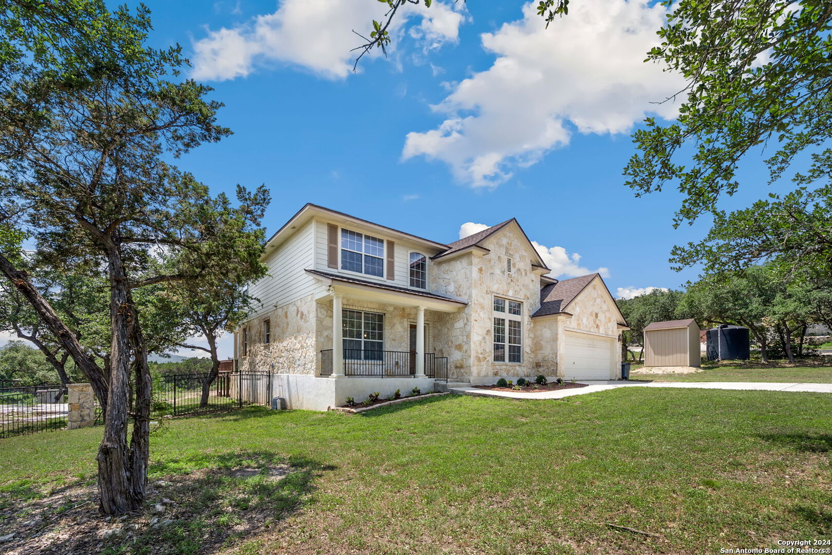 17132 Bandera Rd