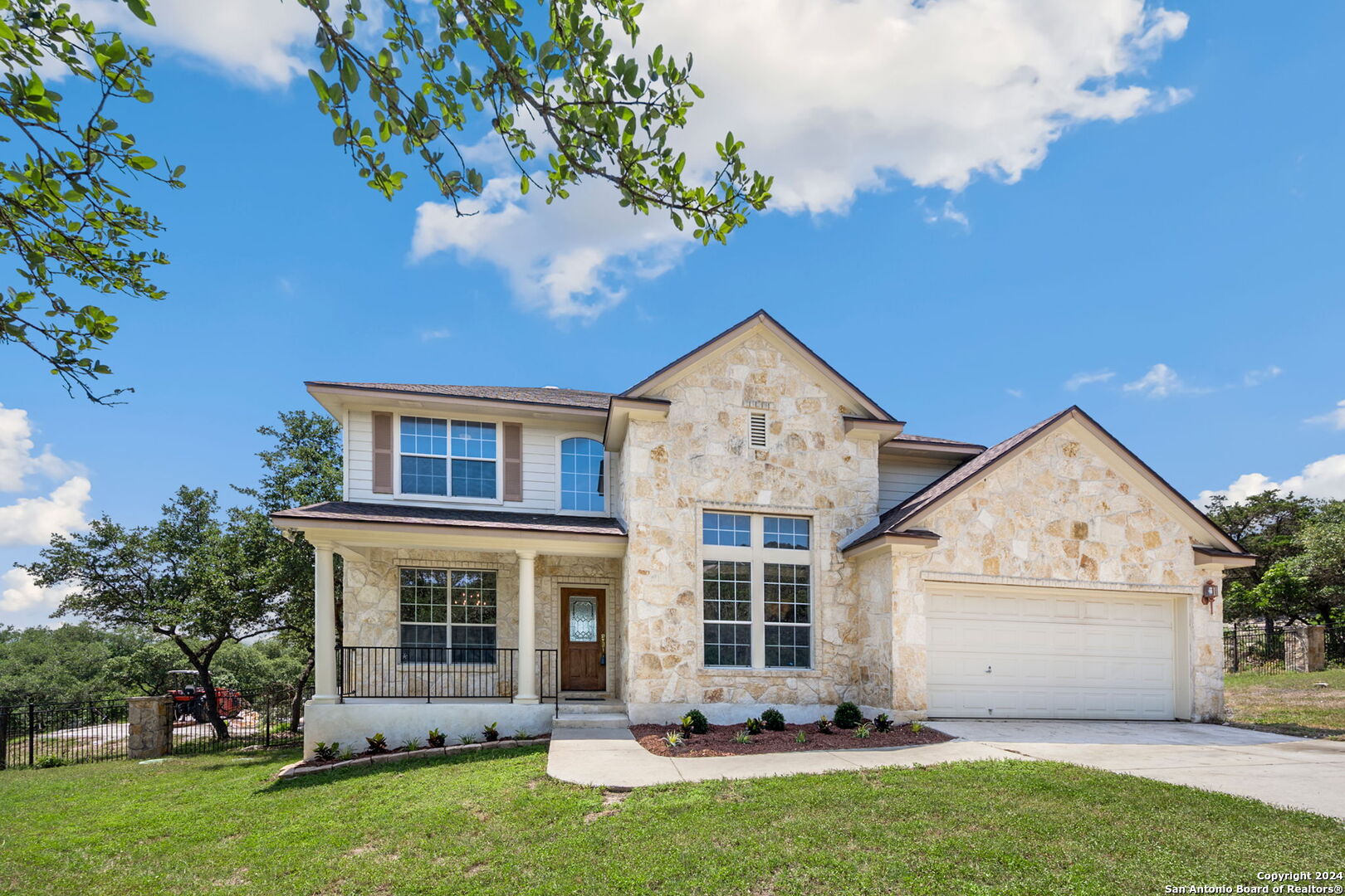 17132 Bandera Rd