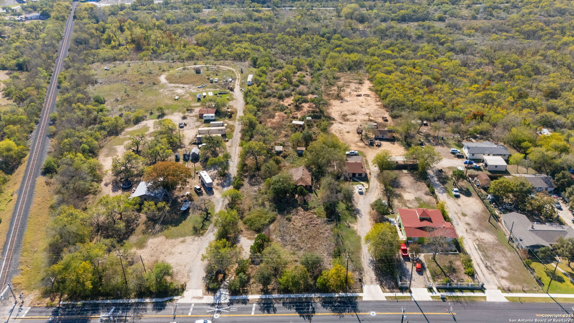 718 W VILLARET BLVD