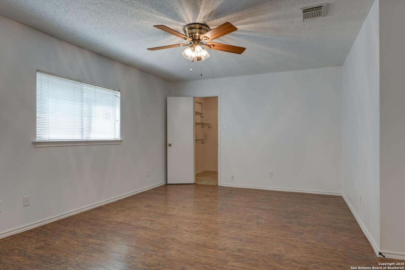 13723 Wondering Oak