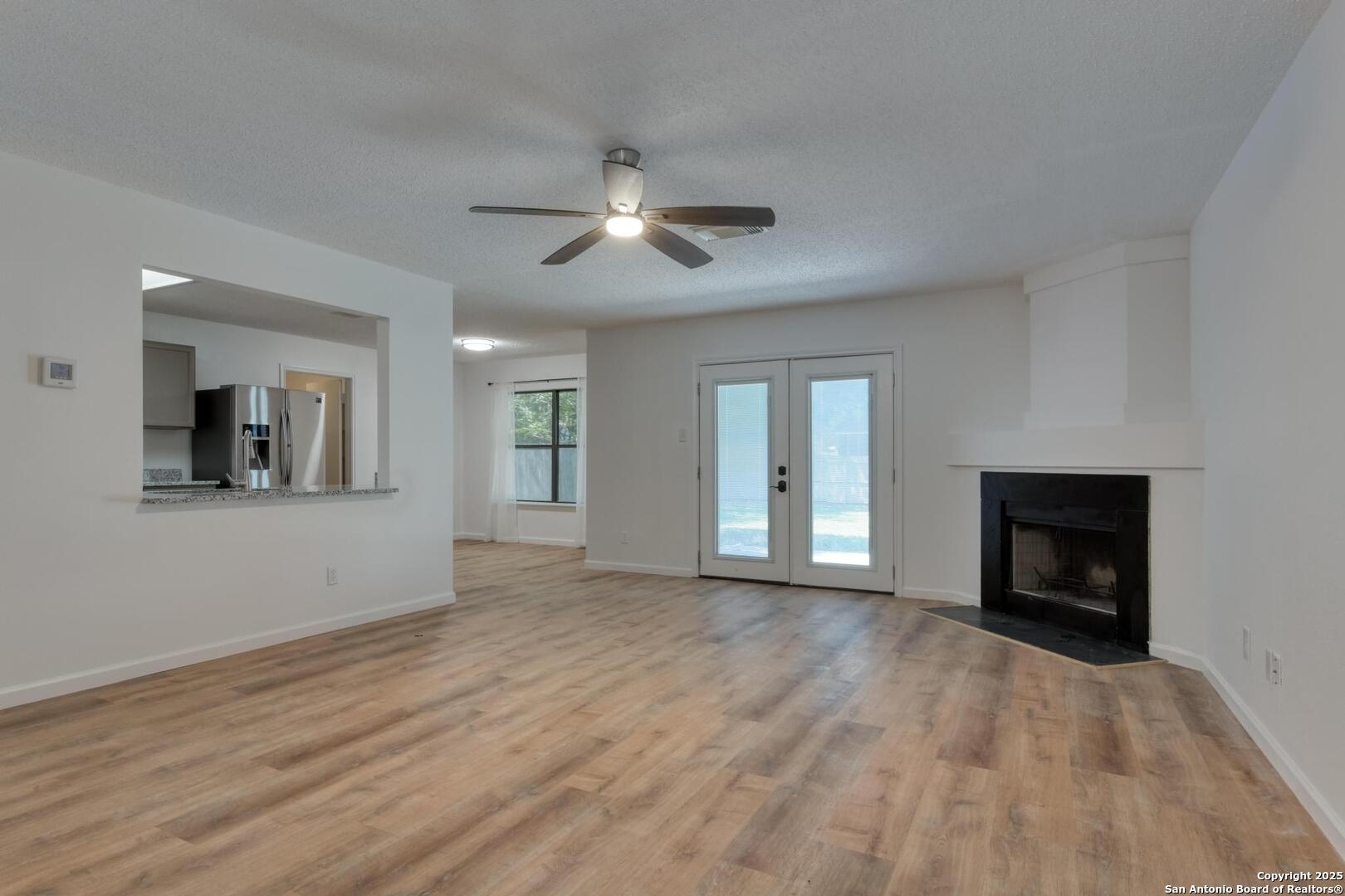 13723 Wondering Oak