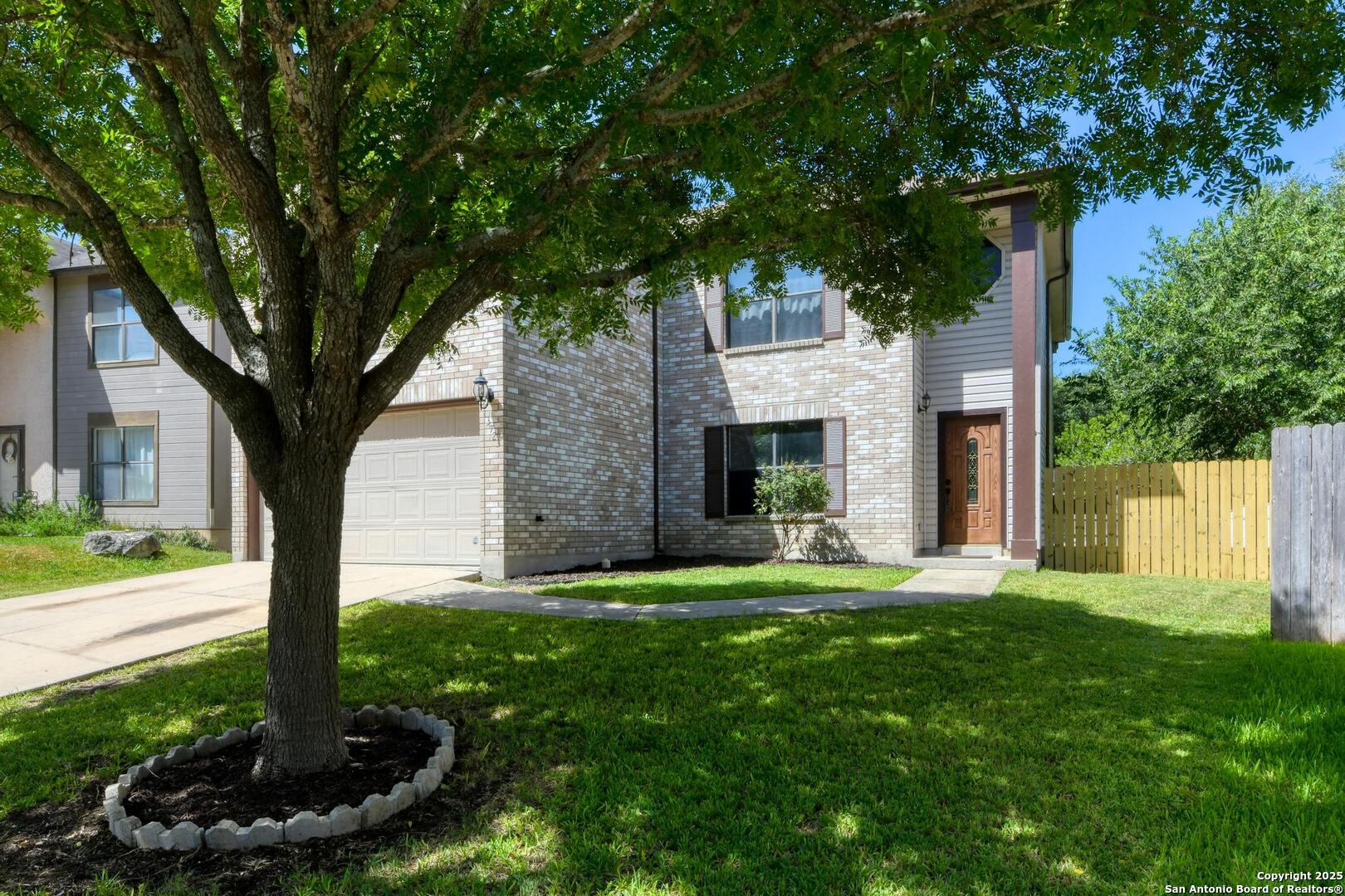 13723 Wondering Oak