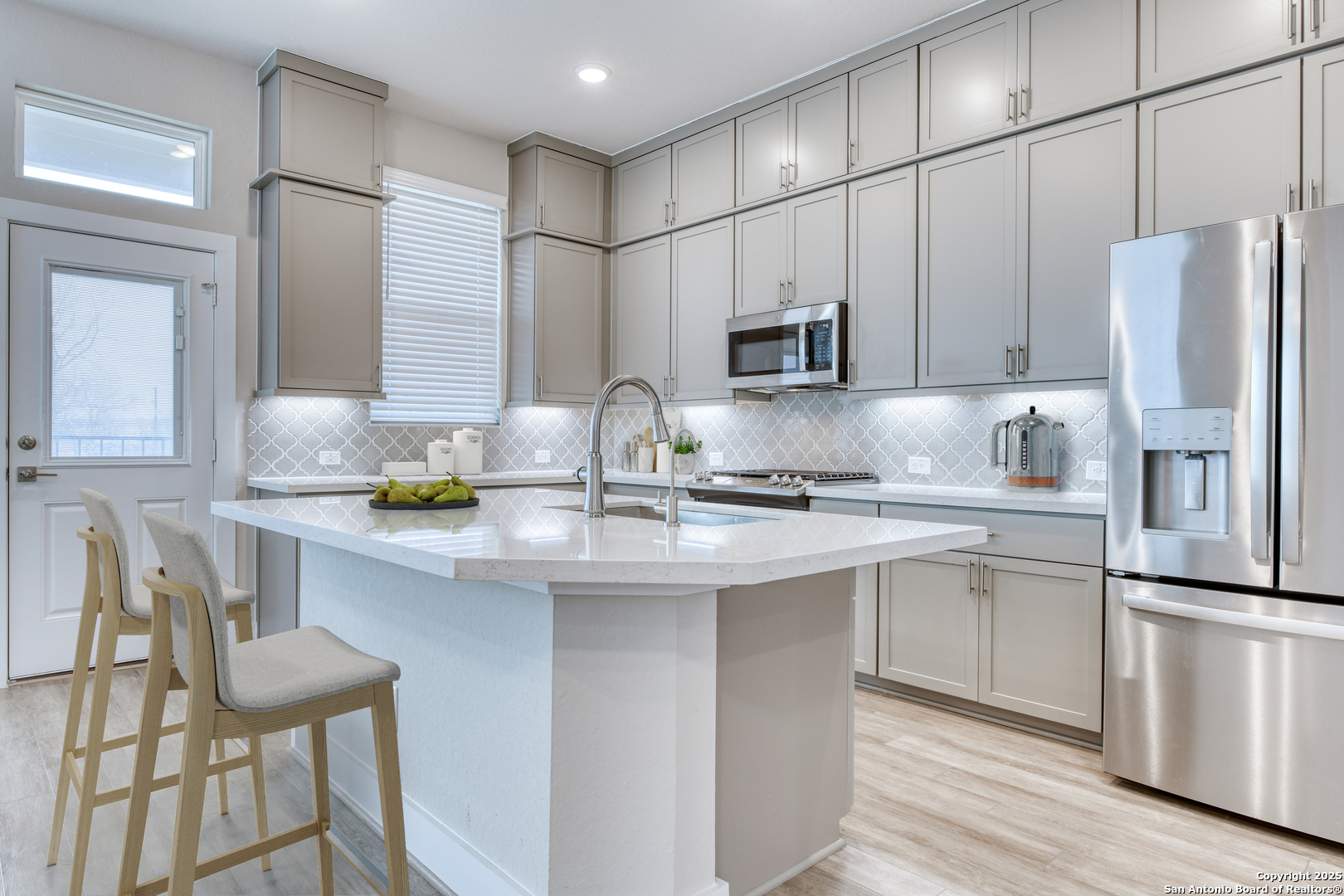 8851 Oakland Rd Bldg 31