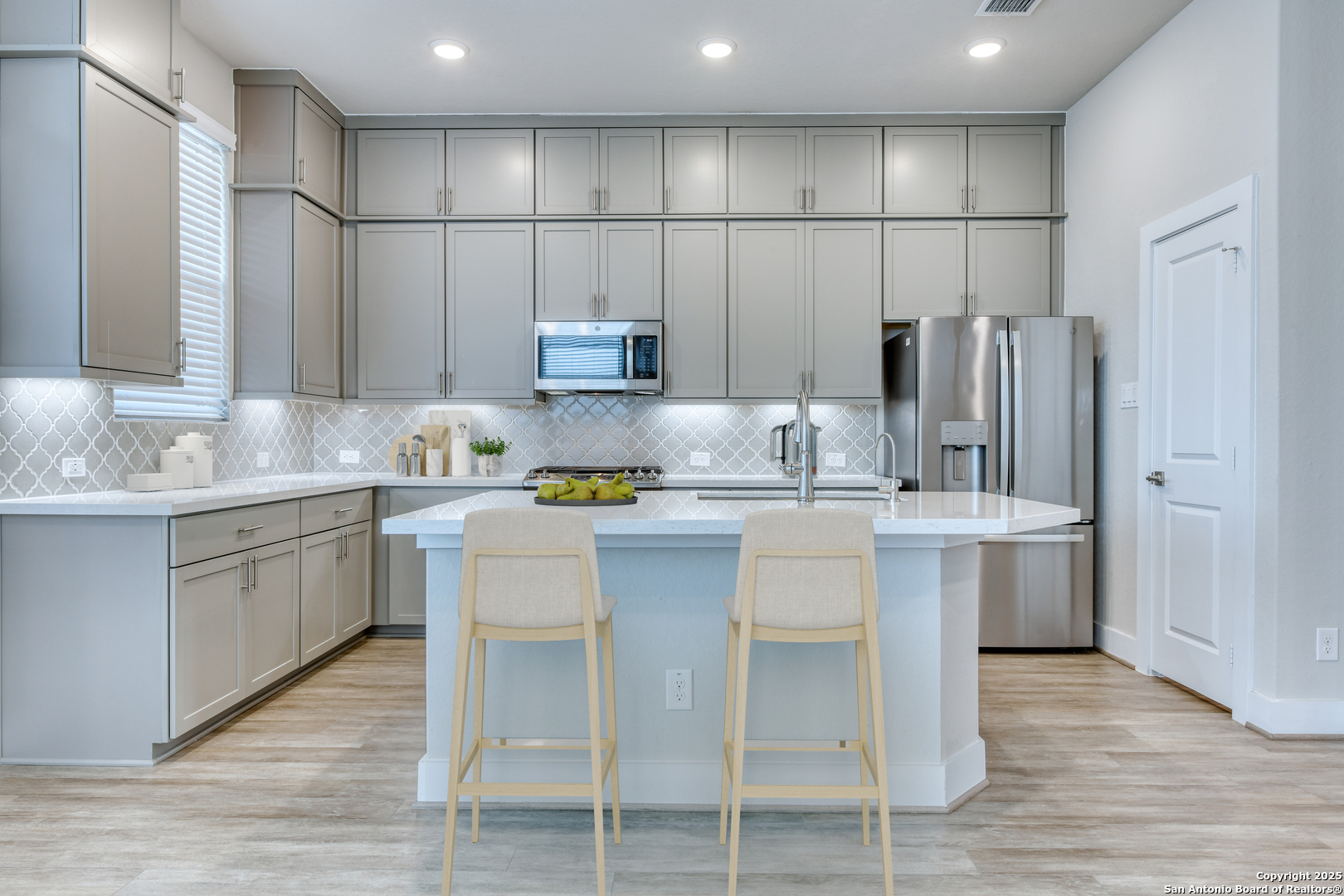 8851 Oakland Rd Bldg 31