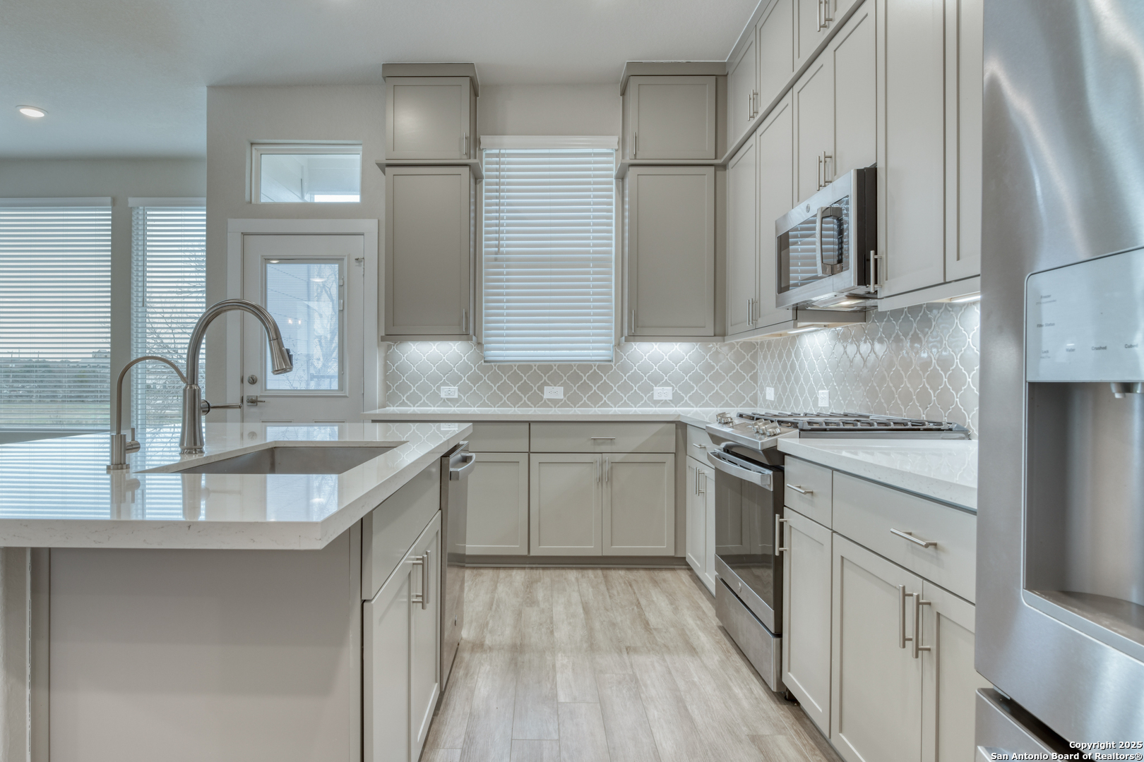 8851 Oakland Rd Bldg 31