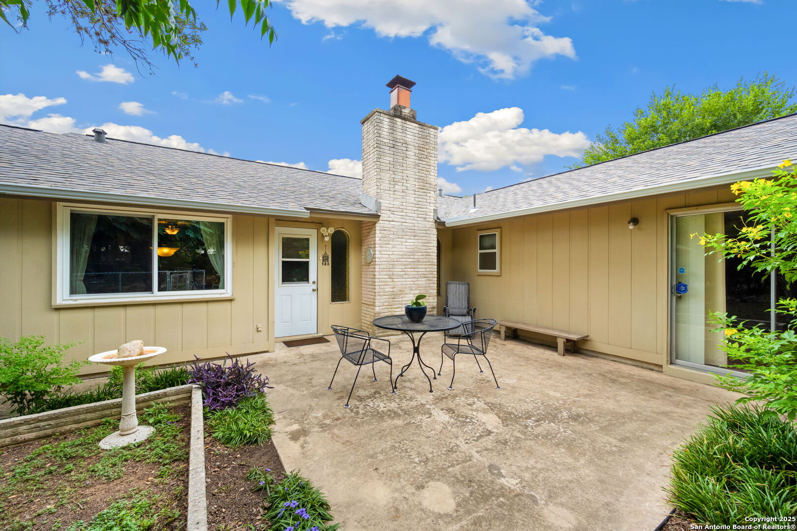 10703 Laurel Leaf