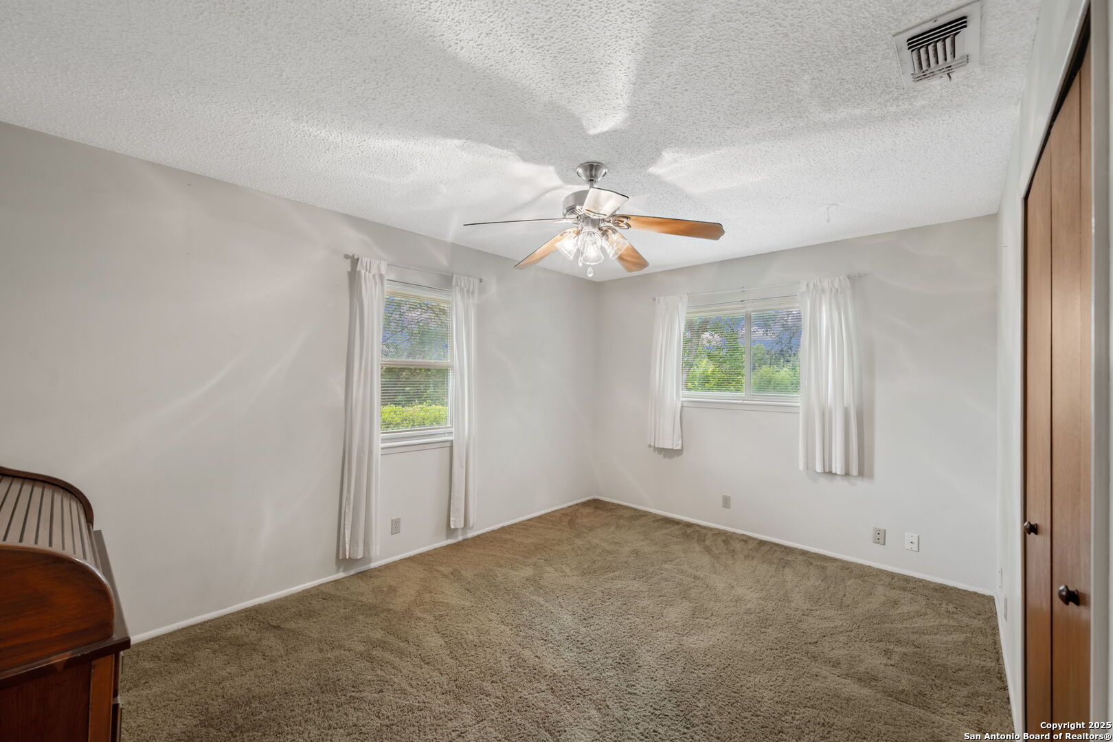 10703 Laurel Leaf