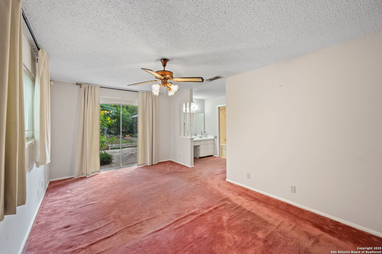 10703 Laurel Leaf