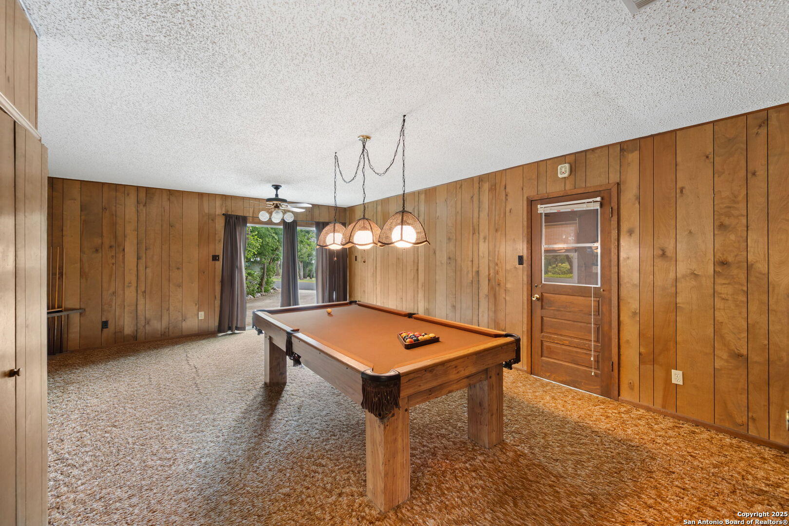 10703 Laurel Leaf