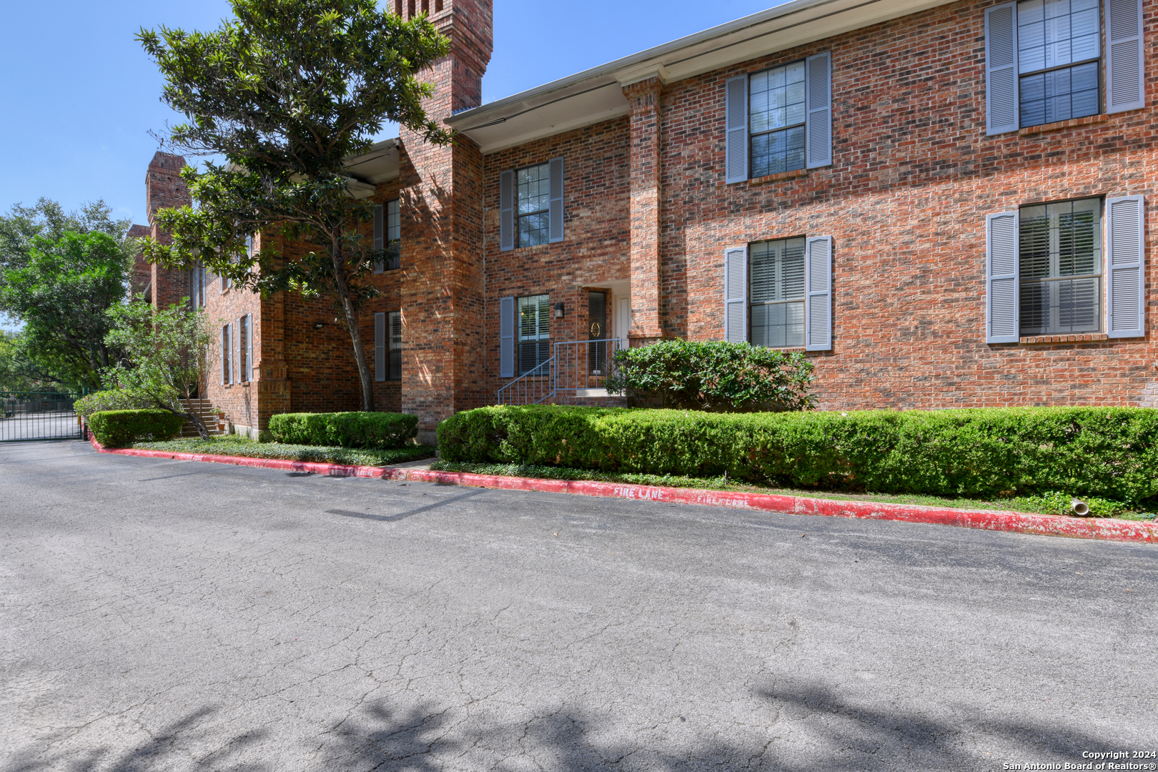 5359 FREDERICKSBURG RD B-209