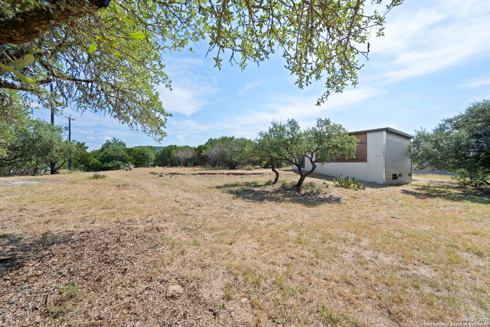 1056 Flagstone