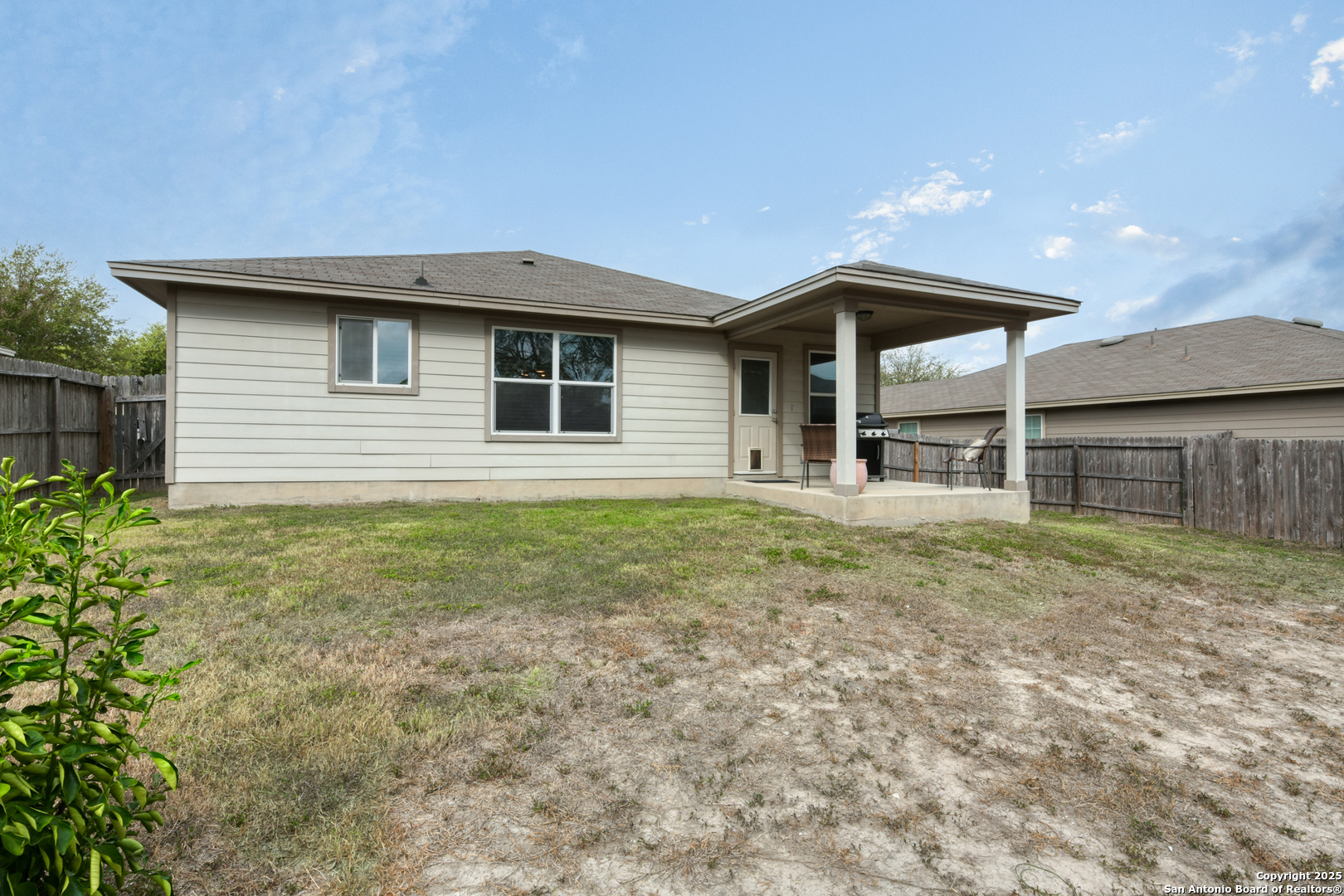 1418 Dove Bend