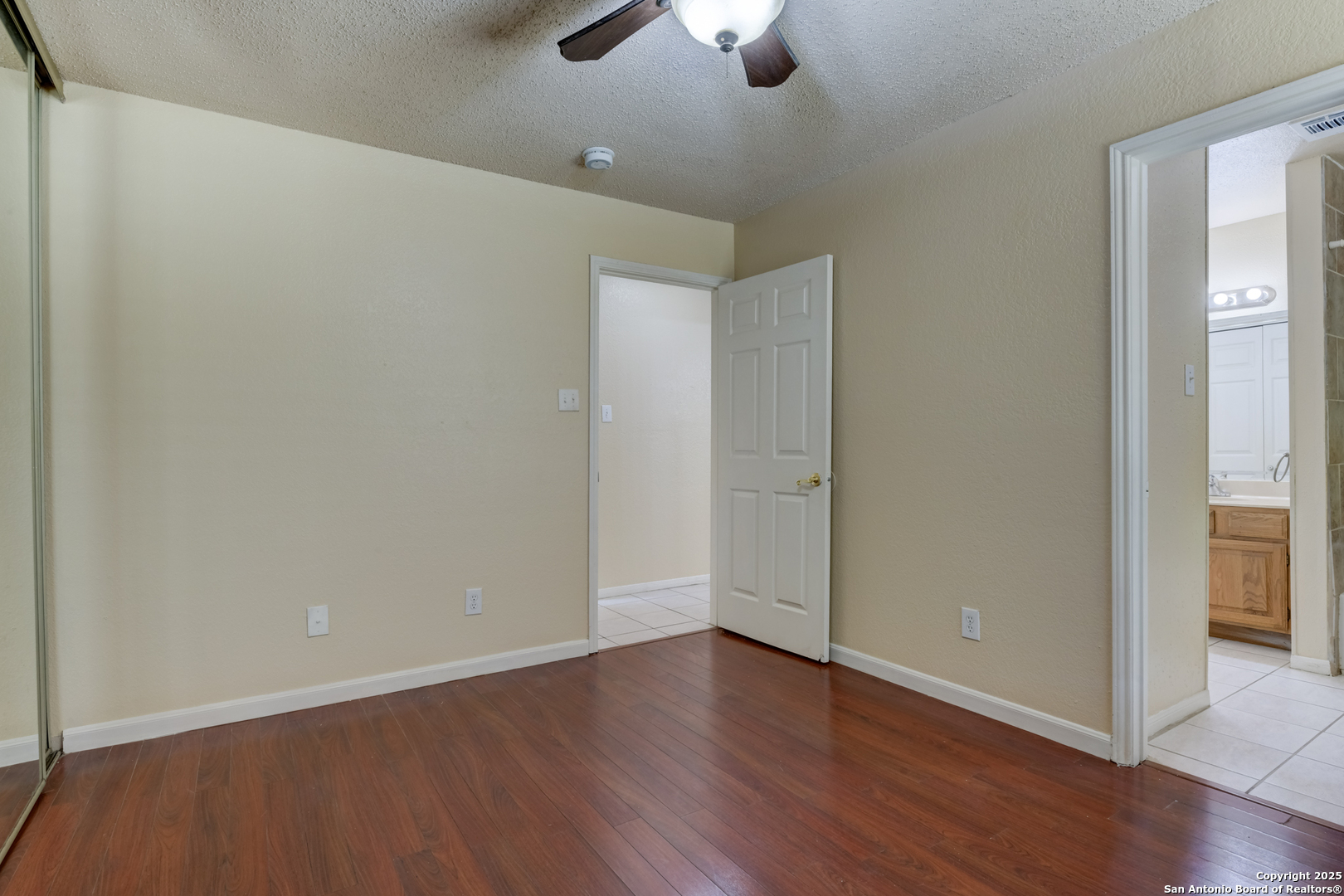 9211 Linbrooke